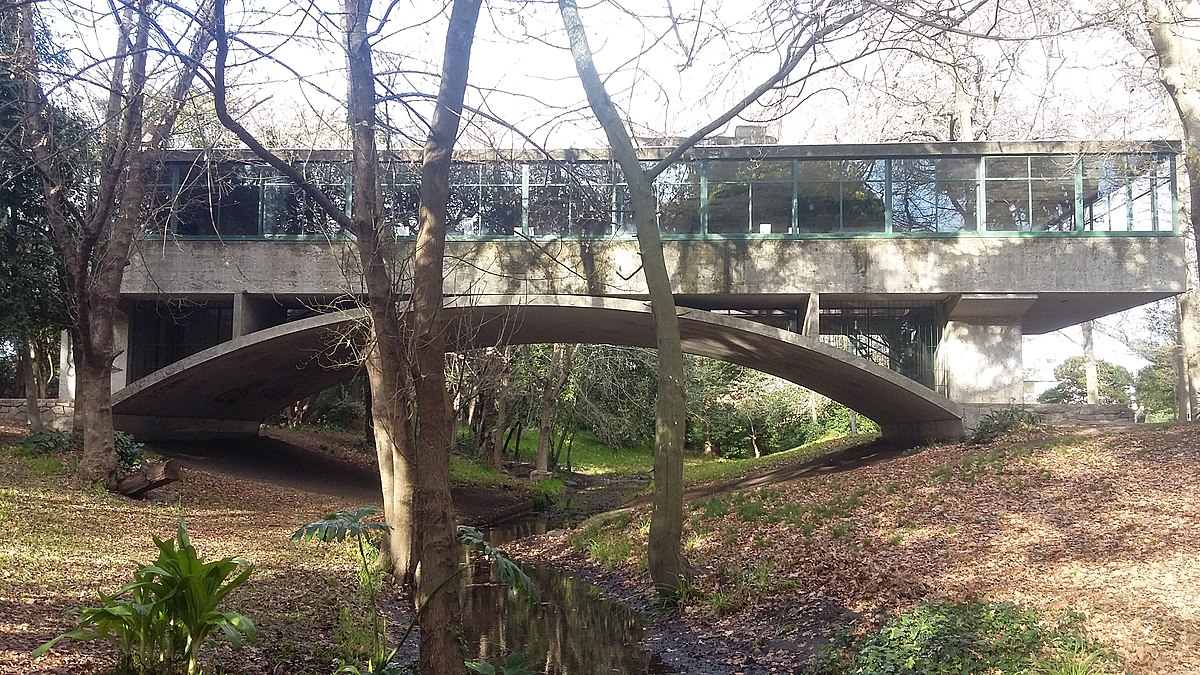 Lee más sobre el artículo La Casa del Arroyo: Un tesoro arquitectónico restaurado y convertido en museo