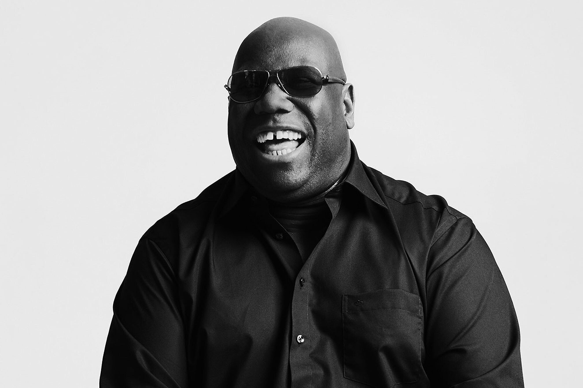 Lee más sobre el artículo Carl Cox: Tres Décadas de Revolucionar la Música Electrónica